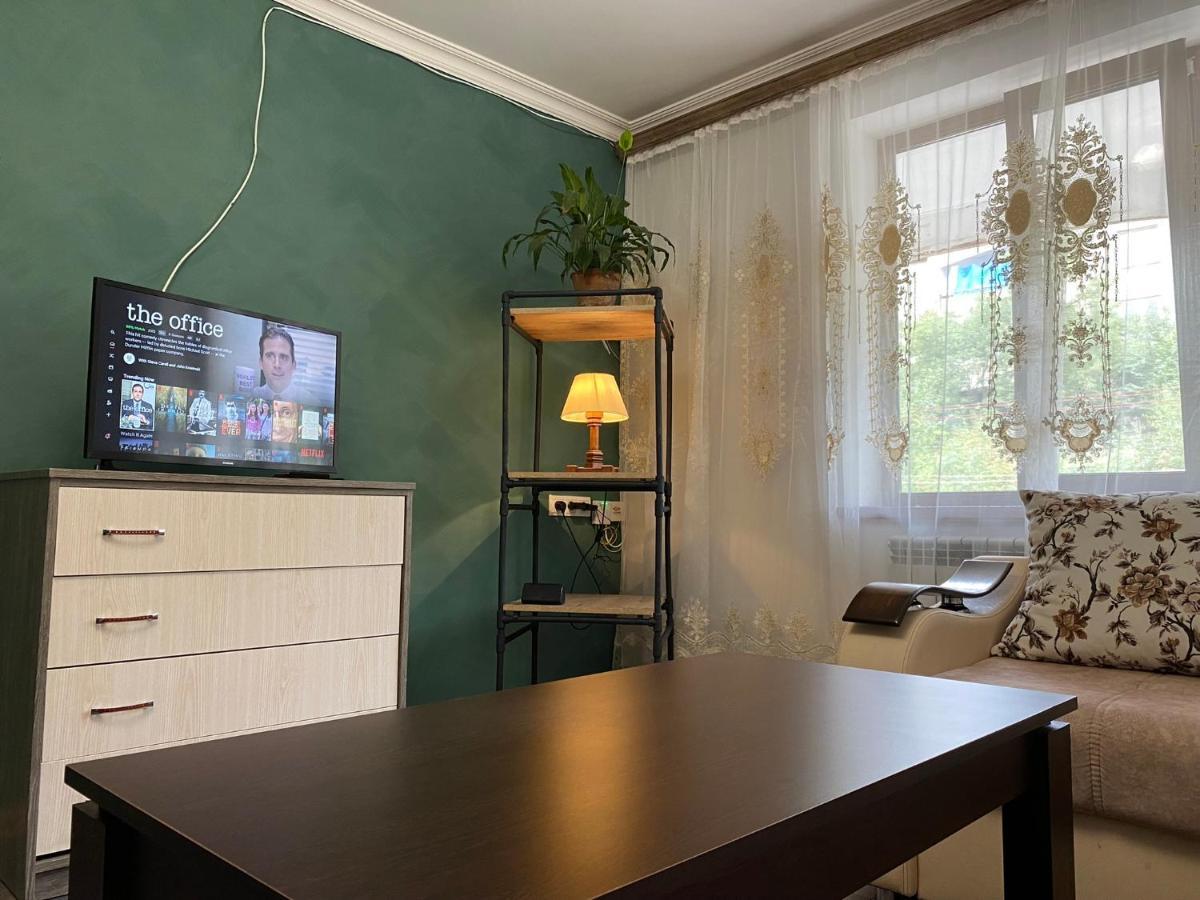 דיליג'אן Lovely 2-Bedroom Apartment Near Ayb School מראה חיצוני תמונה