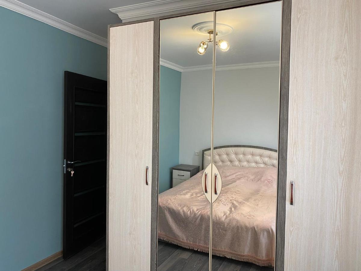 דיליג'אן Lovely 2-Bedroom Apartment Near Ayb School מראה חיצוני תמונה